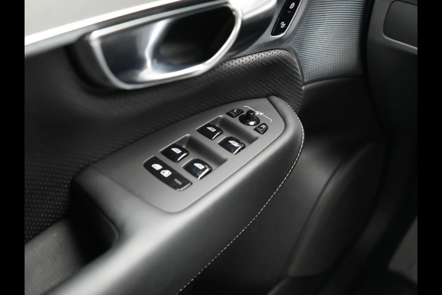 Volvo XC90 T8 Recharge AWD Ultimate Dark Plug In Hybrid Long Range 7 Zits 456pk Dealer O.H PHEV | Luchtvering | Trekhaak Af Fabriek | Panodak | Bowers & Wilkins | 360 Camera | Head Up | Adaptive Cruise | Lederen Sportstoelen Memory & Verwarmd | Keyless | Navigatie | Blis | Virtual