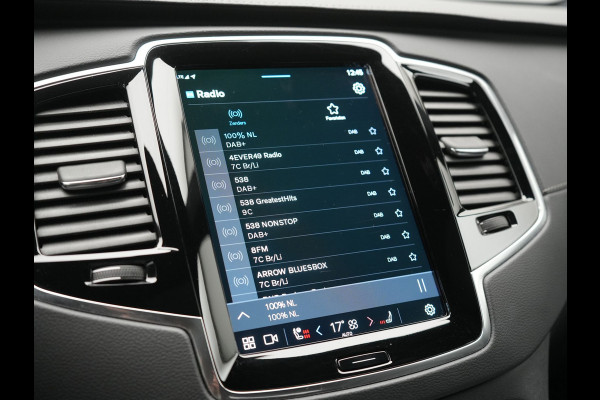 Volvo XC90 T8 Recharge AWD Ultimate Dark Plug In Hybrid Long Range 7 Zits 456pk Dealer O.H PHEV | Luchtvering | Trekhaak Af Fabriek | Panodak | Bowers & Wilkins | 360 Camera | Head Up | Adaptive Cruise | Lederen Sportstoelen Memory & Verwarmd | Keyless | Navigatie | Blis | Virtual