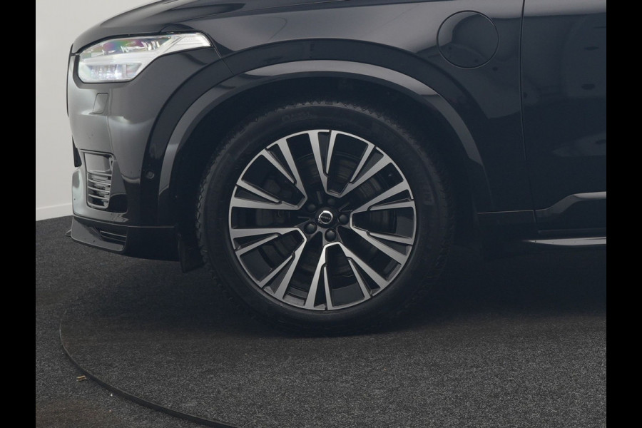 Volvo XC90 T8 Recharge AWD Ultimate Dark Plug In Hybrid Long Range 7 Zits 456pk Dealer O.H PHEV | Luchtvering | Trekhaak Af Fabriek | Panodak | Bowers & Wilkins | 360 Camera | Head Up | Adaptive Cruise | Lederen Sportstoelen Memory & Verwarmd | Keyless | Navigatie | Blis | Virtual