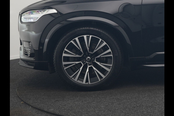 Volvo XC90 T8 Recharge AWD Ultimate Dark Plug In Hybrid Long Range 7 Zits 456pk Dealer O.H PHEV | Luchtvering | Trekhaak Af Fabriek | Panodak | Bowers & Wilkins | 360 Camera | Head Up | Adaptive Cruise | Lederen Sportstoelen Memory & Verwarmd | Keyless | Navigatie | Blis | Virtual