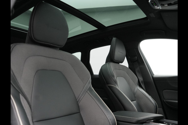 Volvo XC60 Recharge T8 AWD R-Design Plug In Hybrid 391pk Dealer O.H. PHEV | Panodak | Luchtvering | Head Up | Camera | Harman & Kardon | Sportstoelen Memory & Verwarmd | 21"L.M | Apple Carplay | Keyless | Blis | Virtual | Navigatie | DAB |