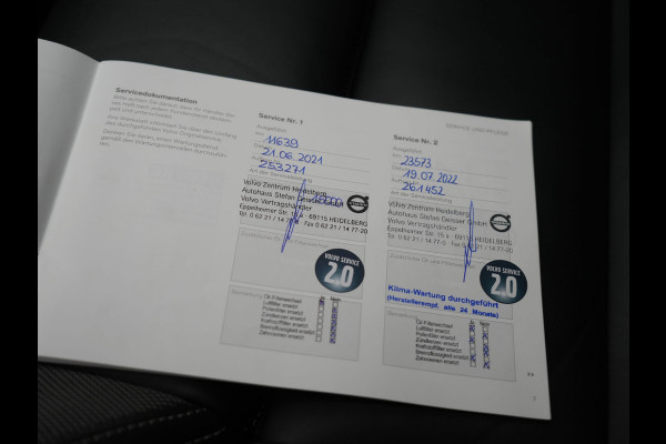 Volvo XC60 Recharge T8 AWD R-Design Plug In Hybrid 391pk Dealer O.H. PHEV | Panodak | Luchtvering | Head Up | Camera | Harman & Kardon | Sportstoelen Memory & Verwarmd | 21"L.M | Apple Carplay | Keyless | Blis | Virtual | Navigatie | DAB |