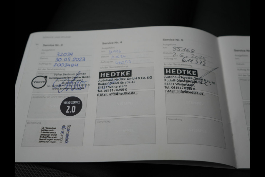 Volvo XC60 Recharge T8 AWD R-Design Plug In Hybrid 391pk Dealer O.H. PHEV | Panodak | Luchtvering | Head Up | Camera | Harman & Kardon | Sportstoelen Memory & Verwarmd | 21"L.M | Apple Carplay | Keyless | Blis | Virtual | Navigatie | DAB |