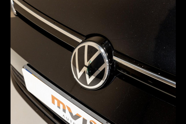 Volkswagen Golf 1.5 TSI / 150pk / Panorama dak / Trekhaak / Elektrische stoelverstelling /