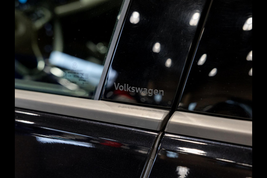 Volkswagen Golf 1.5 TSI / 150pk / Panorama dak / Trekhaak / Elektrische stoelverstelling /