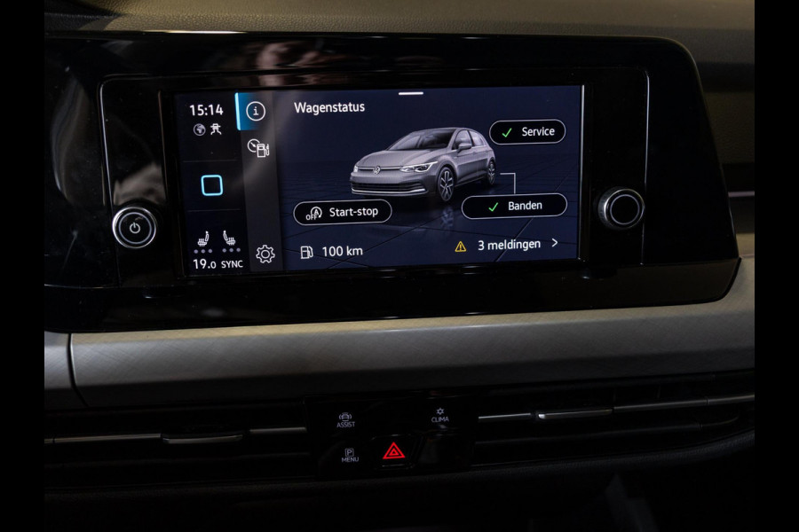 Volkswagen Golf 1.5 TSI / 150pk / Panorama dak / Trekhaak / Elektrische stoelverstelling /