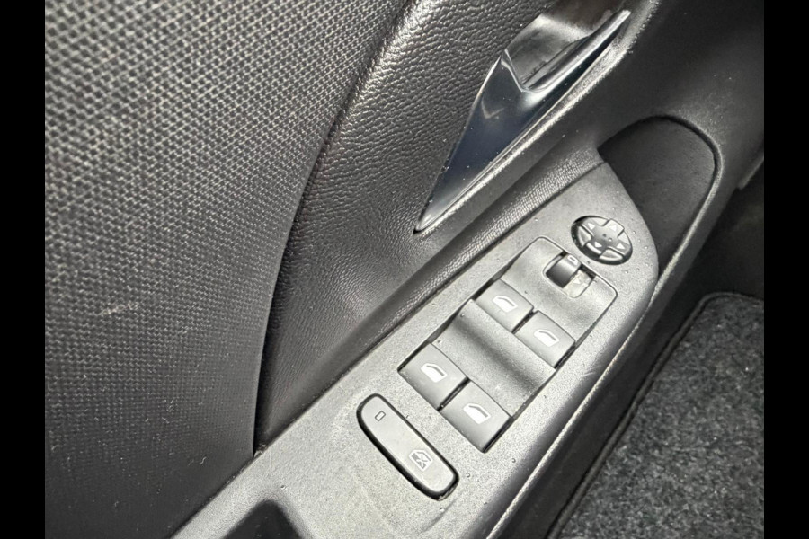 Opel Corsa 1.2 Elegance navi / stoelverwarming