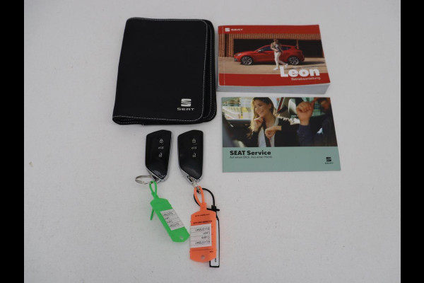 Seat Leon 1.4 TSI eHybrid PHEV FR | Panoramadak | Stoelverwarming | Leder/Alcantara | Adaptive cruise | Camera | Carplay | Navigatie | Stuurverwarming | Plug In