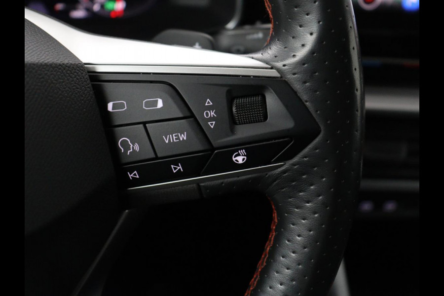 Seat Leon 1.4 TSI eHybrid PHEV FR | Panoramadak | Stoelverwarming | Leder/Alcantara | Adaptive cruise | Camera | Carplay | Navigatie | Stuurverwarming | Plug In