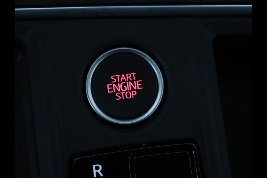 Seat Leon 1.4 TSI eHybrid PHEV FR | Panoramadak | Stoelverwarming | Leder/Alcantara | Adaptive cruise | Camera | Carplay | Navigatie | Stuurverwarming | Plug In