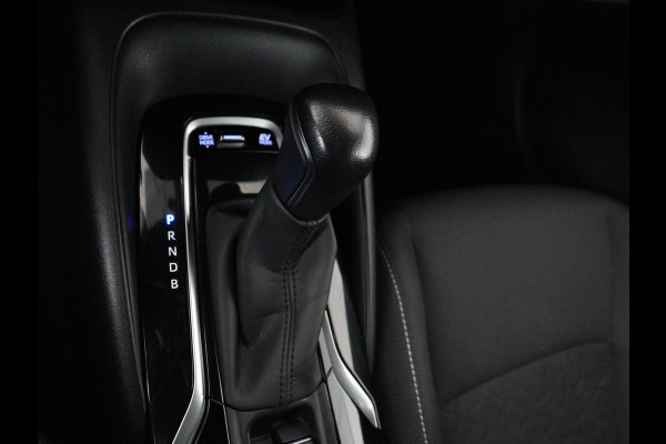 Toyota Corolla 1.8 Hybrid Business | Trekhaak | Camera | Adaptive cruise | Carplay | Full LED | Climate control | Bluetooth | DAB | Getint glas