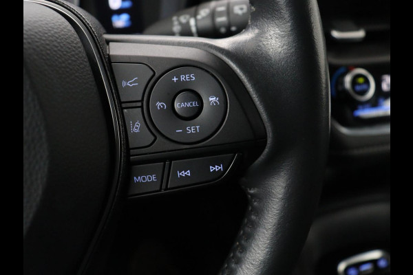 Toyota Corolla 1.8 Hybrid Business | Trekhaak | Camera | Adaptive cruise | Carplay | Full LED | Climate control | Bluetooth | DAB | Getint glas