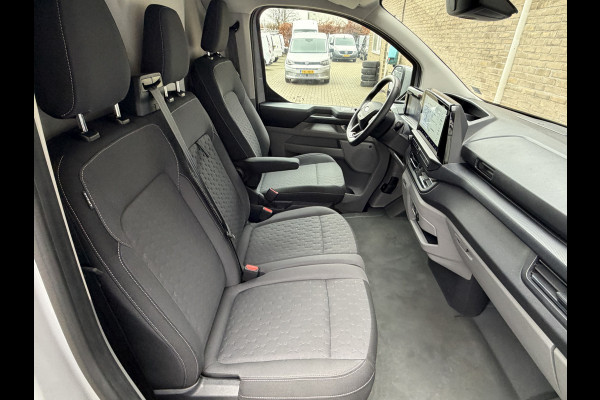 Ford E-Transit Cust. 320 L1H1 Limited 65 kWh/ 218 PK Direct leverbaar/stoel&stuur verwaming/B&O/ Camera