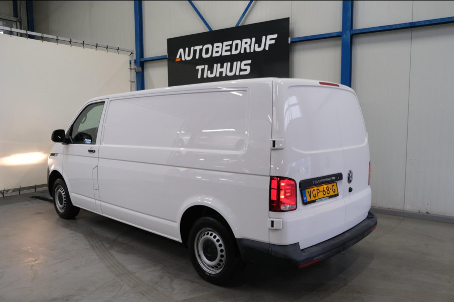 Volkswagen Transporter 2.0 TDI 150PK L2H1 Automaat - N.A.P. Airco, Navi, Cruise, Camera.