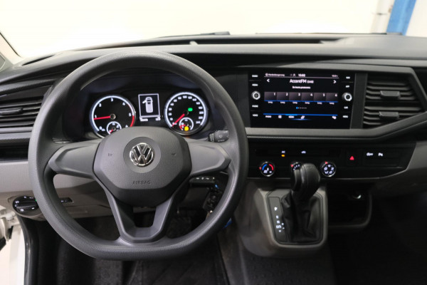 Volkswagen Transporter 2.0 TDI 150PK L2H1 Automaat - N.A.P. Airco, Navi, Cruise, Camera.