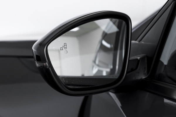 Peugeot 2008 1.2 Hybrid 145 Allure - Automaat | Afn. Trekhaak | Dig. Cockpit | Adapt. Cruise | Stoelverw. | PDC | Camera | App. Connect | ECC | DAB | LM 17" | 5375