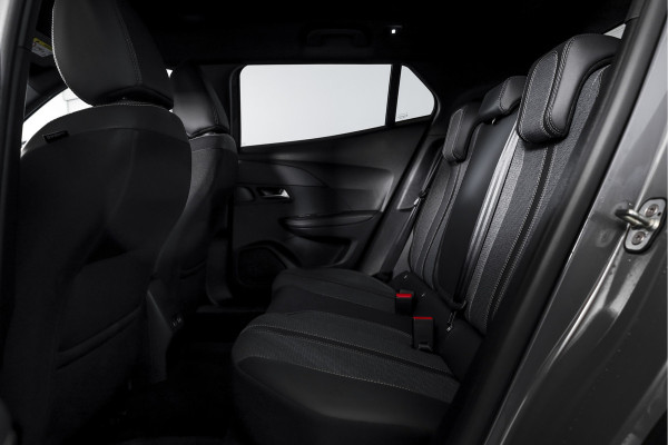 Peugeot 2008 1.2 Hybrid 145 Allure - Automaat | Afn. Trekhaak | Dig. Cockpit | Adapt. Cruise | Stoelverw. | PDC | Camera | App. Connect | ECC | DAB | LM 17" | 5375