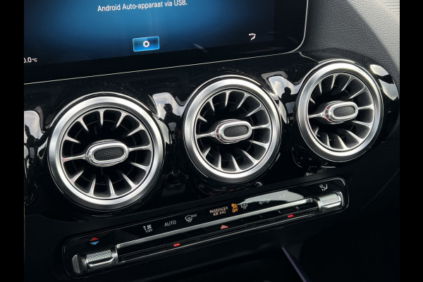 Mercedes-Benz B-Klasse 200 Business Solution AMG | Pano | Trekhaak | Memory | Sfeerverlichting