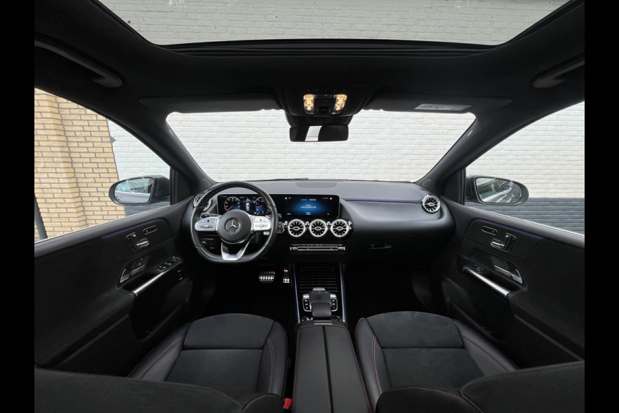 Mercedes-Benz B-Klasse 200 Business Solution AMG | Pano | Trekhaak | Memory | Sfeerverlichting