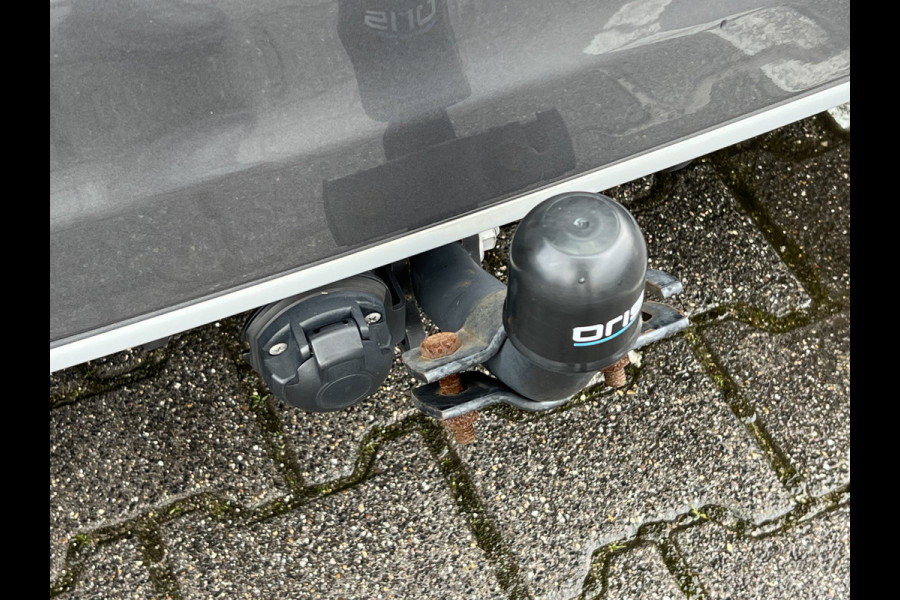 Mercedes-Benz B-Klasse 200 Business Solution AMG | Pano | Trekhaak | Memory | Sfeerverlichting