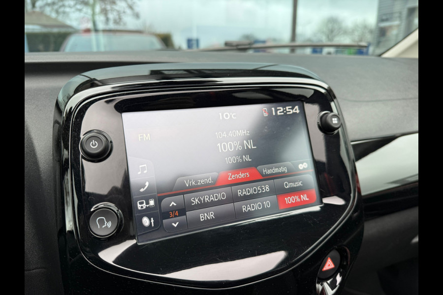 Peugeot 108 1.0 e-VTi Collection TOP! Media Apple/ Android - Climate - Camera - LED