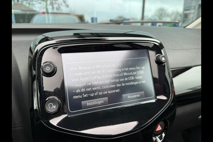 Peugeot 108 1.0 e-VTi Collection TOP! Media Apple/ Android - Climate - Camera - LED