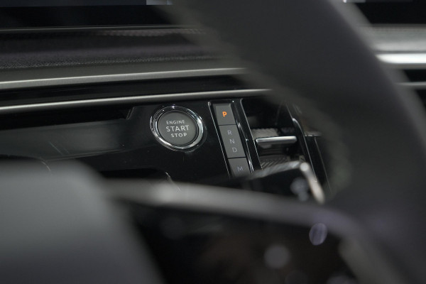 Peugeot 3008 1.2 Hybrid 145 GT | Trekhaak | Elektronische Kofferklep | Adaptieve Cruise Control | Camera