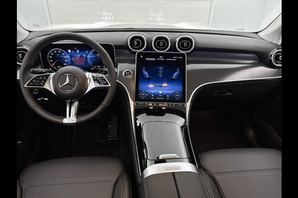 Mercedes-Benz GLC 300e 4MATIC Business Solution Luxury | Panoramaschuifdak | Trekhaak | Smartphone integratie | Easypack achterklep | URBAN GUARD voertuigbescherming plus | Stoelverwarming voor |