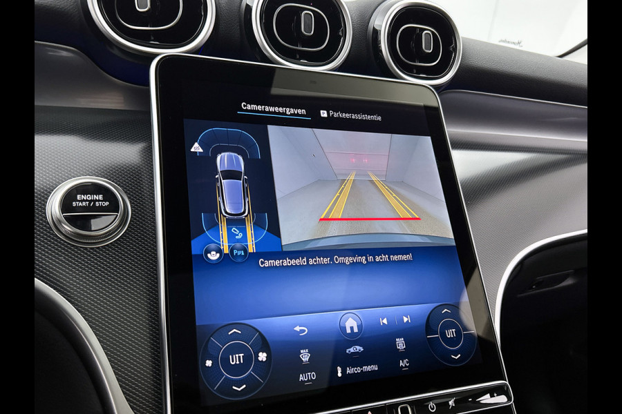 Mercedes-Benz GLC 300e 4MATIC Business Solution Luxury | Panoramaschuifdak | Trekhaak | Smartphone integratie | Easypack achterklep | URBAN GUARD voertuigbescherming plus | Stoelverwarming voor |