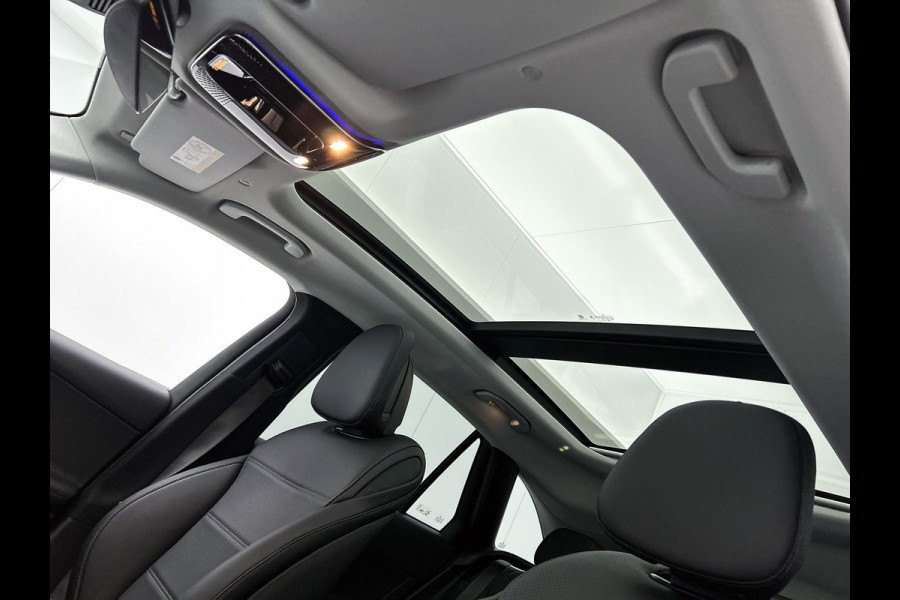 Mercedes-Benz GLC 300e 4MATIC Business Solution Luxury | Panoramaschuifdak | Trekhaak | Smartphone integratie | Easypack achterklep | URBAN GUARD voertuigbescherming plus | Stoelverwarming voor |