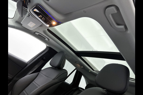 Mercedes-Benz GLC 300e 4MATIC Business Solution Luxury | Panoramaschuifdak | Trekhaak | Smartphone integratie | Easypack achterklep | URBAN GUARD voertuigbescherming plus | Stoelverwarming voor |