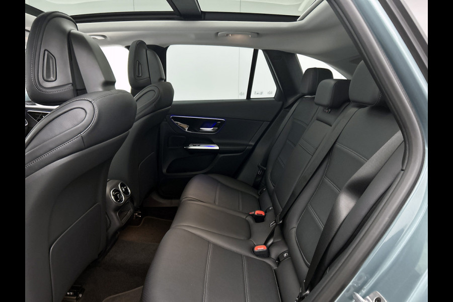 Mercedes-Benz GLC 300e 4MATIC Business Solution Luxury | Panoramaschuifdak | Trekhaak | Smartphone integratie | Easypack achterklep | URBAN GUARD voertuigbescherming plus | Stoelverwarming voor |