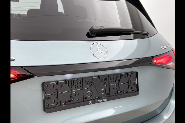 Mercedes-Benz GLC 300e 4MATIC Business Solution Luxury | Panoramaschuifdak | Trekhaak | Smartphone integratie | Easypack achterklep | URBAN GUARD voertuigbescherming plus | Stoelverwarming voor |