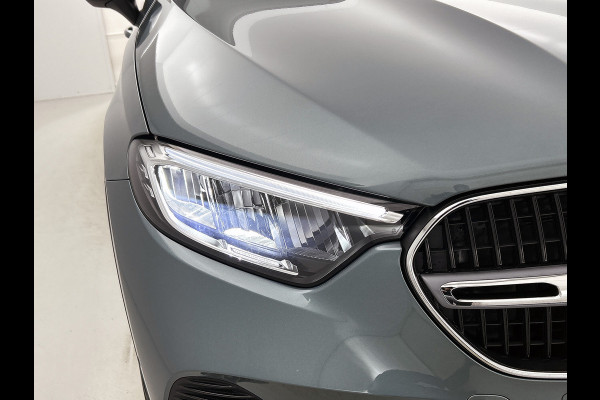 Mercedes-Benz GLC 300e 4MATIC Business Solution Luxury | Panoramaschuifdak | Trekhaak | Smartphone integratie | Easypack achterklep | URBAN GUARD voertuigbescherming plus | Stoelverwarming voor |