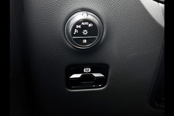 Mercedes-Benz GLC 300e 4MATIC Business Solution Luxury | Panoramaschuifdak | Trekhaak | Smartphone integratie | Easypack achterklep | URBAN GUARD voertuigbescherming plus | Stoelverwarming voor |