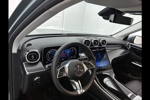 Mercedes-Benz GLC 300e 4MATIC Business Solution Luxury | Panoramaschuifdak | Trekhaak | Smartphone integratie | Easypack achterklep | URBAN GUARD voertuigbescherming plus | Stoelverwarming voor |