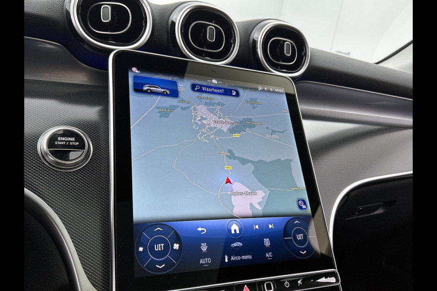 Mercedes-Benz GLC 300e 4MATIC Business Solution Luxury | Panoramaschuifdak | Trekhaak | Smartphone integratie | Easypack achterklep | URBAN GUARD voertuigbescherming plus | Stoelverwarming voor |