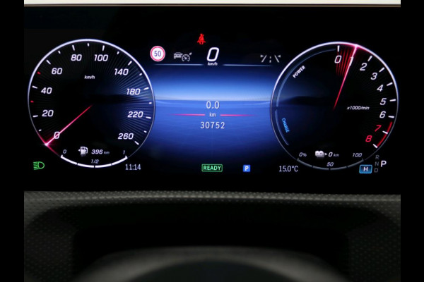 Mercedes-Benz CLA-Klasse Shooting Brake 250 e Business Solution AMG AMG Line | Night Pakket |Panorama Schuif-Kanteldak | Memory Stoelen | Head-up display | Parkeerpakket met 360°-camera. Inclusief 24 maanden MB Certified garantie voor Europa.