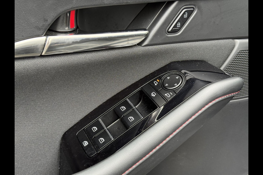 Mazda CX-30 E-SkyActiv-G Hybrid 140pk Homura | Head up display, Keyless, Elektrische achterklep, Stoelvewarming, Dodehoekherkenning, CarPlay