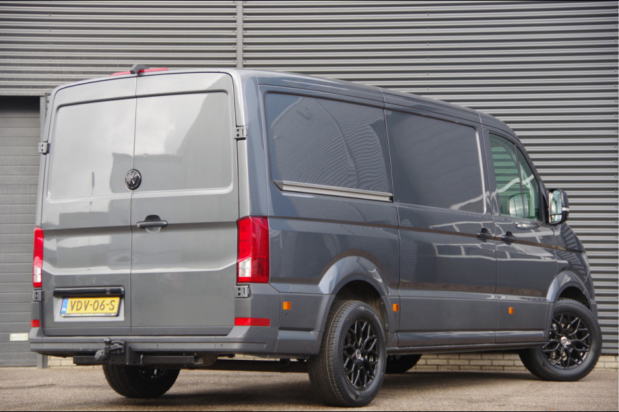 Volkswagen Crafter 2.0 TDI L3H2 177PK AUT. 2X SCHUIFDEUR, LED, TREKHAAK, ADAPT. CRUISE, NAVI, AIRCO, STOELVERWARMING, GEVEERDE STOEL, NL AUTO, NAP