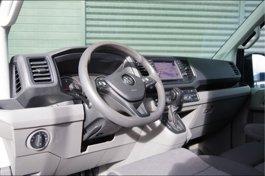 Volkswagen Crafter 2.0 TDI L3H2 177PK AUT. 2X SCHUIFDEUR, LED, TREKHAAK, ADAPT. CRUISE, NAVI, AIRCO, STOELVERWARMING, GEVEERDE STOEL, NL AUTO, NAP