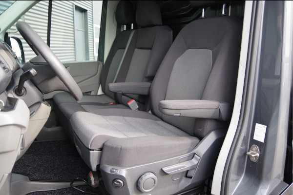 Volkswagen Crafter 2.0 TDI L3H2 177PK AUT. 2X SCHUIFDEUR, LED, TREKHAAK, ADAPT. CRUISE, NAVI, AIRCO, STOELVERWARMING, GEVEERDE STOEL, NL AUTO, NAP