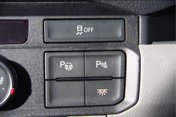 Volkswagen Crafter 2.0 TDI L3H2 177PK AUT. 2X SCHUIFDEUR, LED, TREKHAAK, ADAPT. CRUISE, NAVI, AIRCO, STOELVERWARMING, GEVEERDE STOEL, NL AUTO, NAP