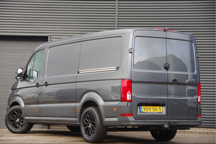 Volkswagen Crafter 2.0 TDI L3H2 177PK AUT. 2X SCHUIFDEUR, LED, TREKHAAK, ADAPT. CRUISE, NAVI, AIRCO, STOELVERWARMING, GEVEERDE STOEL, NL AUTO, NAP