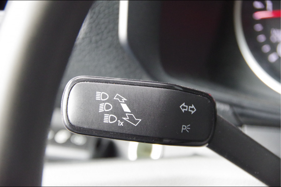 Volkswagen Crafter 2.0 TDI L3H2 177PK AUT. 2X SCHUIFDEUR, LED, TREKHAAK, ADAPT. CRUISE, NAVI, AIRCO, STOELVERWARMING, GEVEERDE STOEL, NL AUTO, NAP