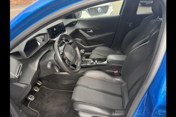 Peugeot 208 1.2 PureTech GT-Line CAMERA | NAVIGATIE | DEALER ONDERHOUDEN | INCLUSIEF 12 MAANDEN BOVAG GARANTIE