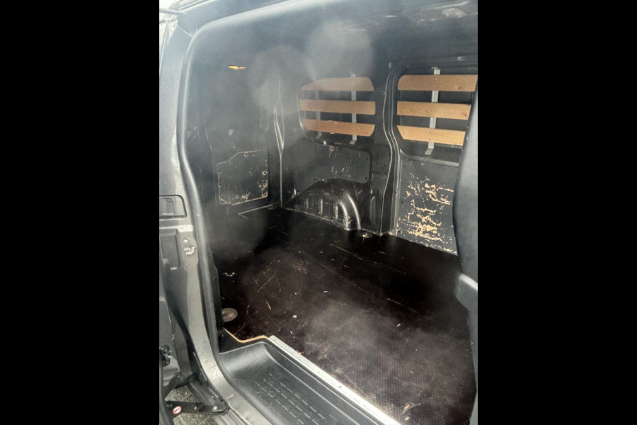 Peugeot Expert 2.0 BlueHDI 120*A/C*CRUISE*NAVI*HAAK*CARPLAY*3PERS