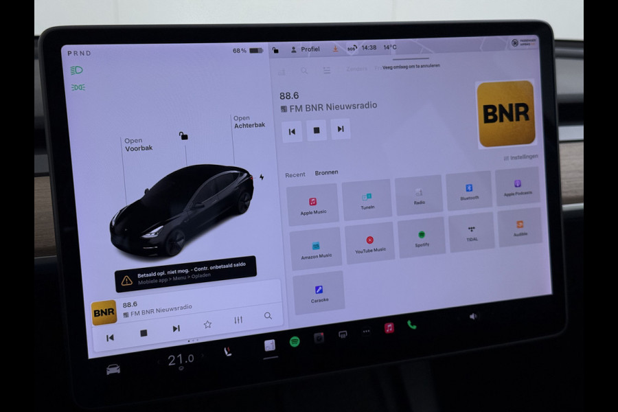 Tesla Model 3 Long Range AWD 75kWh Facelift Warmtepomp Trekhaak SOH 92% AutoPilot Leder Panoramadak Adaptive-Cruise Camera's Elektr.-Stuur+Sto Elek.Achterklep Navi LED DAB Voorverwarmen interieur Keyless One-Pedal-Drive 4WD 1e Eigenaar Origineel Nederlandse Auto Fabrieksgarantie op Accu en Motor tot 21-12-2028/192.00km