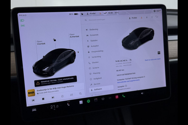 Tesla Model 3 Long Range AWD 75kWh Facelift Warmtepomp Trekhaak SOH 92% AutoPilot Leder Panoramadak Adaptive-Cruise Camera's Elektr.-Stuur+Sto Elek.Achterklep Navi LED DAB Voorverwarmen interieur Keyless One-Pedal-Drive 4WD 1e Eigenaar Origineel Nederlandse Auto Fabrieksgarantie op Accu en Motor tot 21-12-2028/192.00km