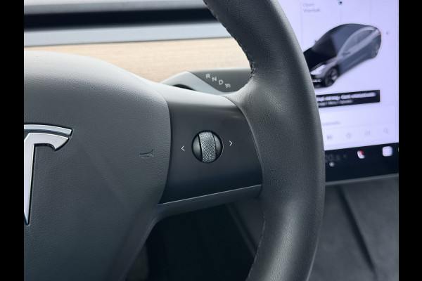 Tesla Model 3 Long Range AWD 75kWh Facelift Warmtepomp Trekhaak SOH 92% AutoPilot Leder Panoramadak Adaptive-Cruise Camera's Elektr.-Stuur+Sto Elek.Achterklep Navi LED DAB Voorverwarmen interieur Keyless One-Pedal-Drive 4WD 1e Eigenaar Origineel Nederlandse Auto Fabrieksgarantie op Accu en Motor tot 21-12-2028/192.00km